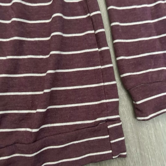 Mia & Tess Lightweight Striped Hoodie Sweatshirt Size Large - Picture 2 of 4